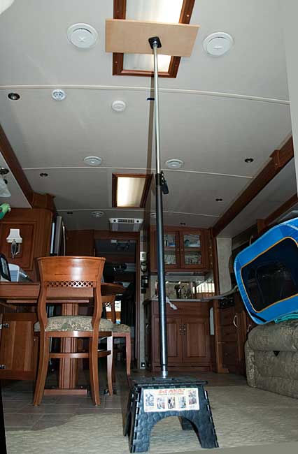 Removing the fixture trim