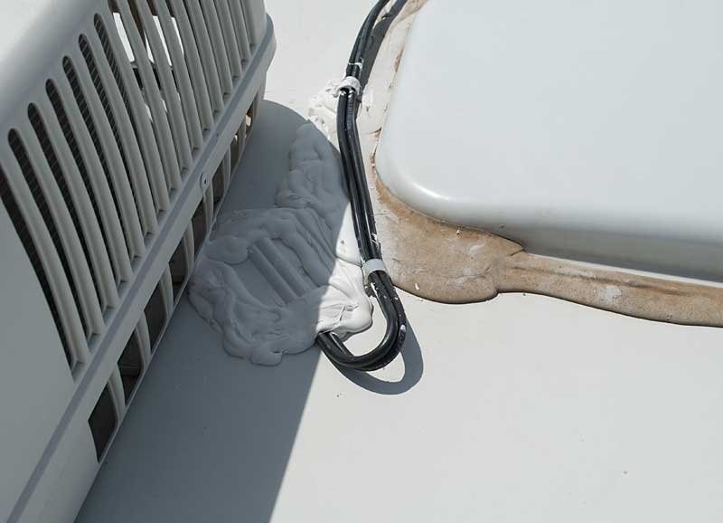Installation of the CE-2000 roof plate
