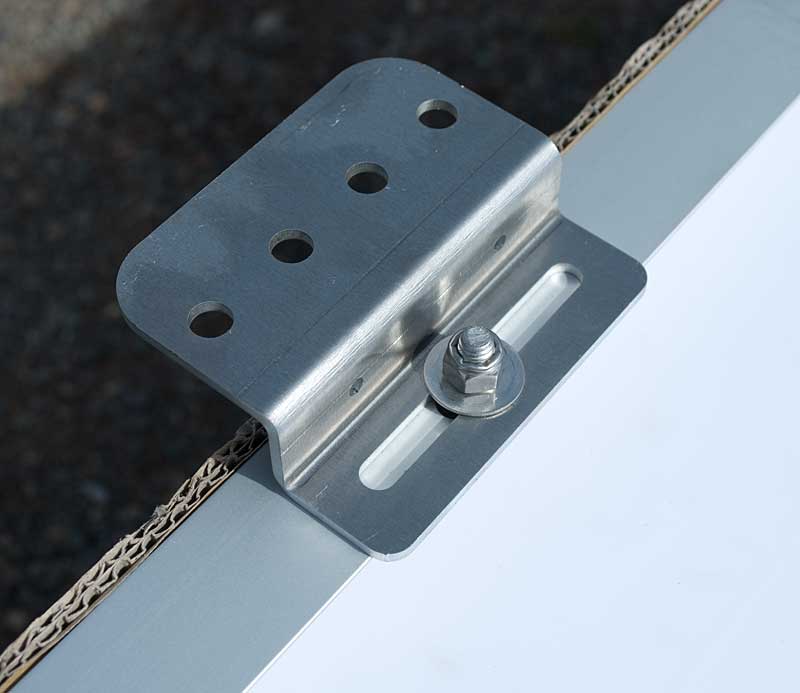 Mounting bracket/feet